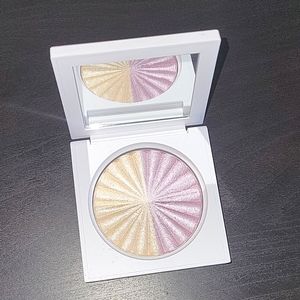 Ofra Highlighter in "Retrograde"